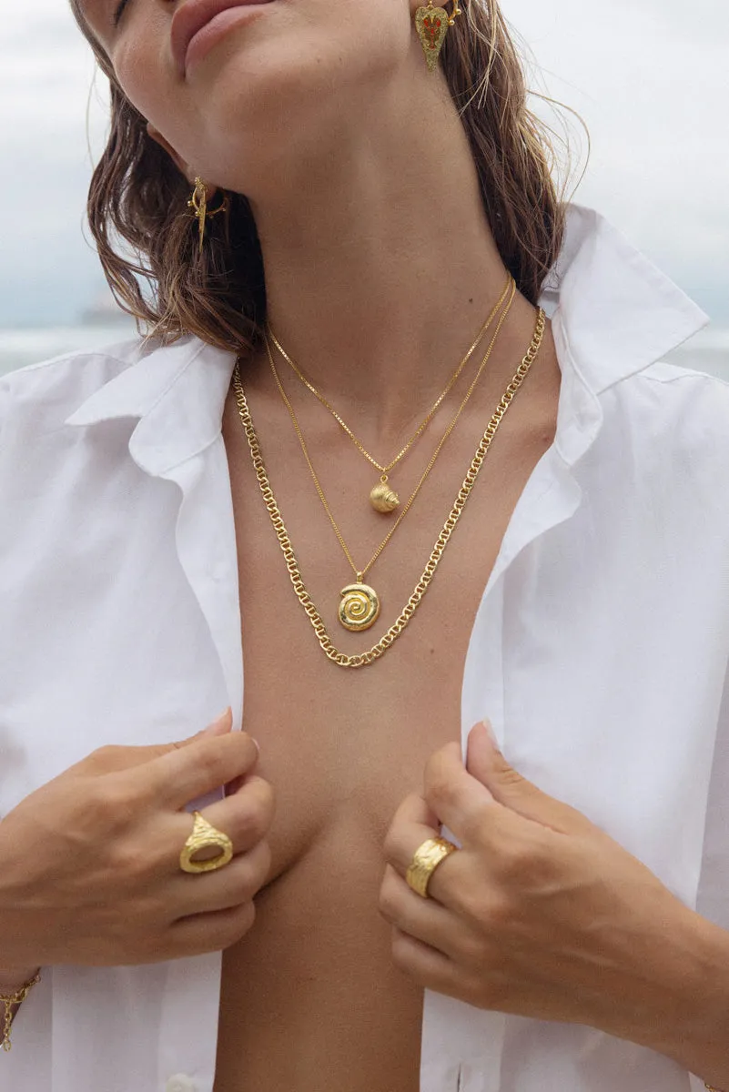 Crown Shell Necklace Gold Plated