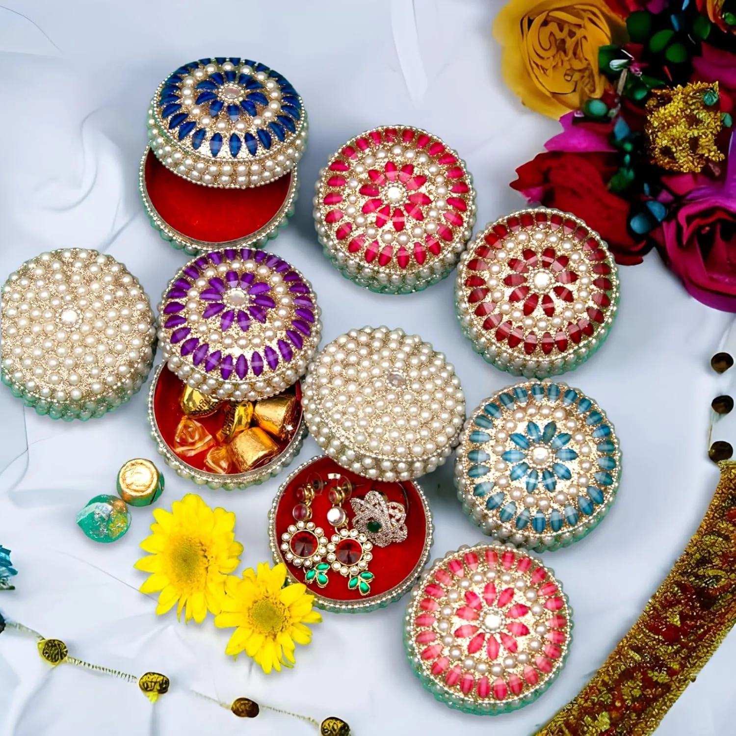 LOVENSPIRE Pearl Jewelry Box for Women Jewelry Travel Case Indian Festival Favor Wedding Pooja Diwali Gift Jewelry Organizer for Mother??s Day Anniversary Housewarming